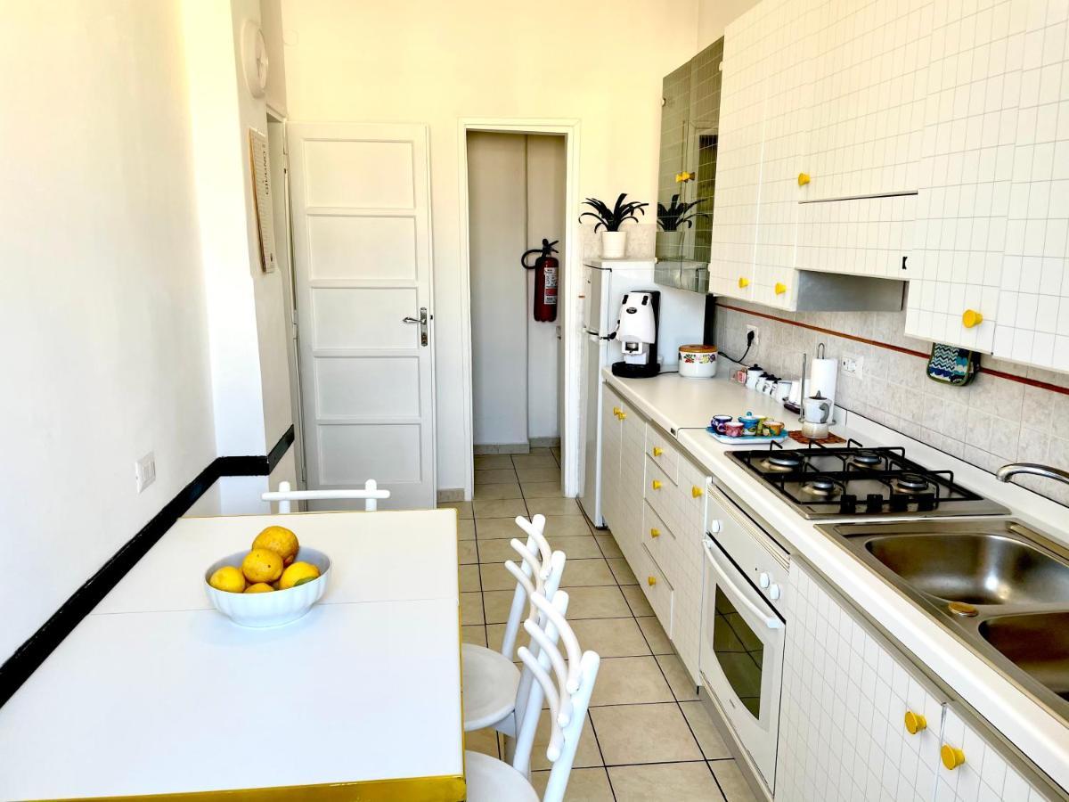 Camera Matrimoniale Privata In Appartamento Condivisibile Salerno Buitenkant foto